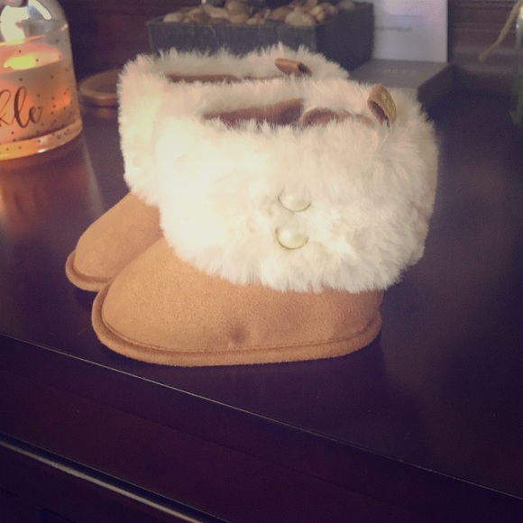 Baby booties - Picture 1 of 1